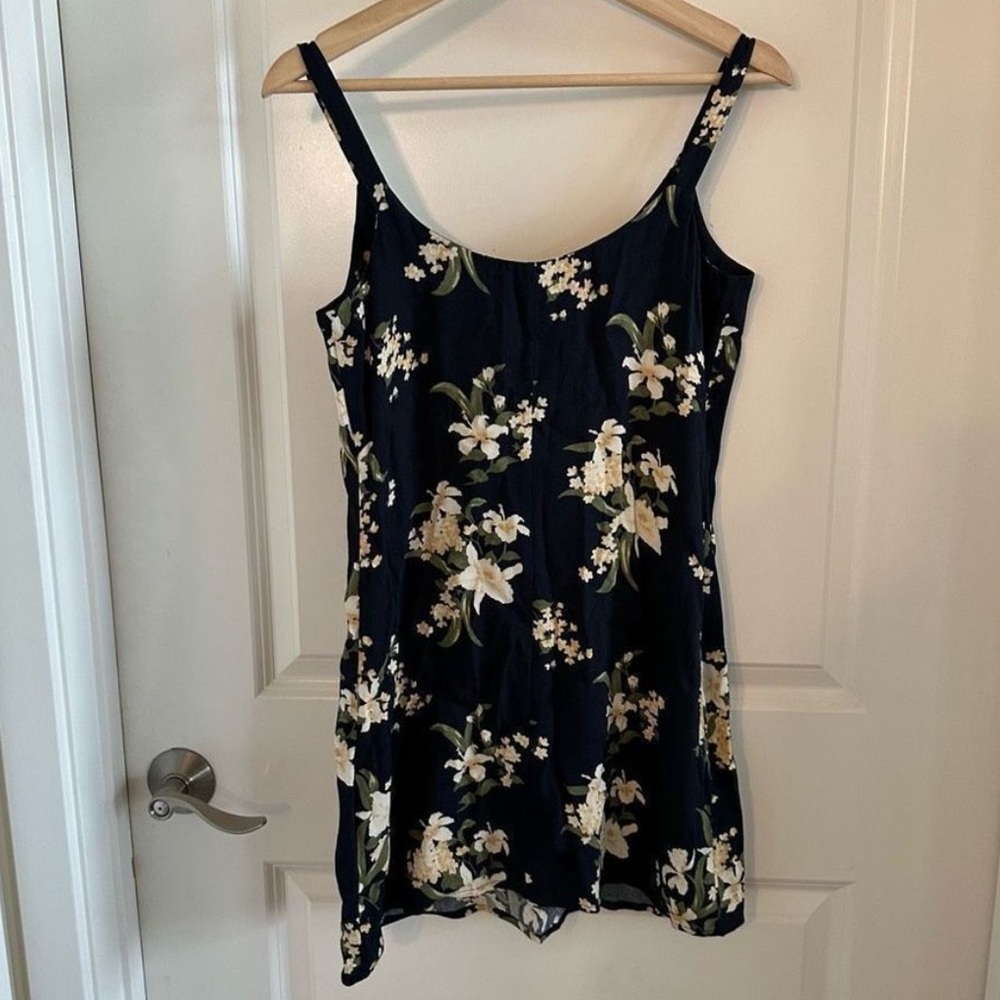 Reformation Puglia Dress in Yolanda size 2 - Picture 5 of 8